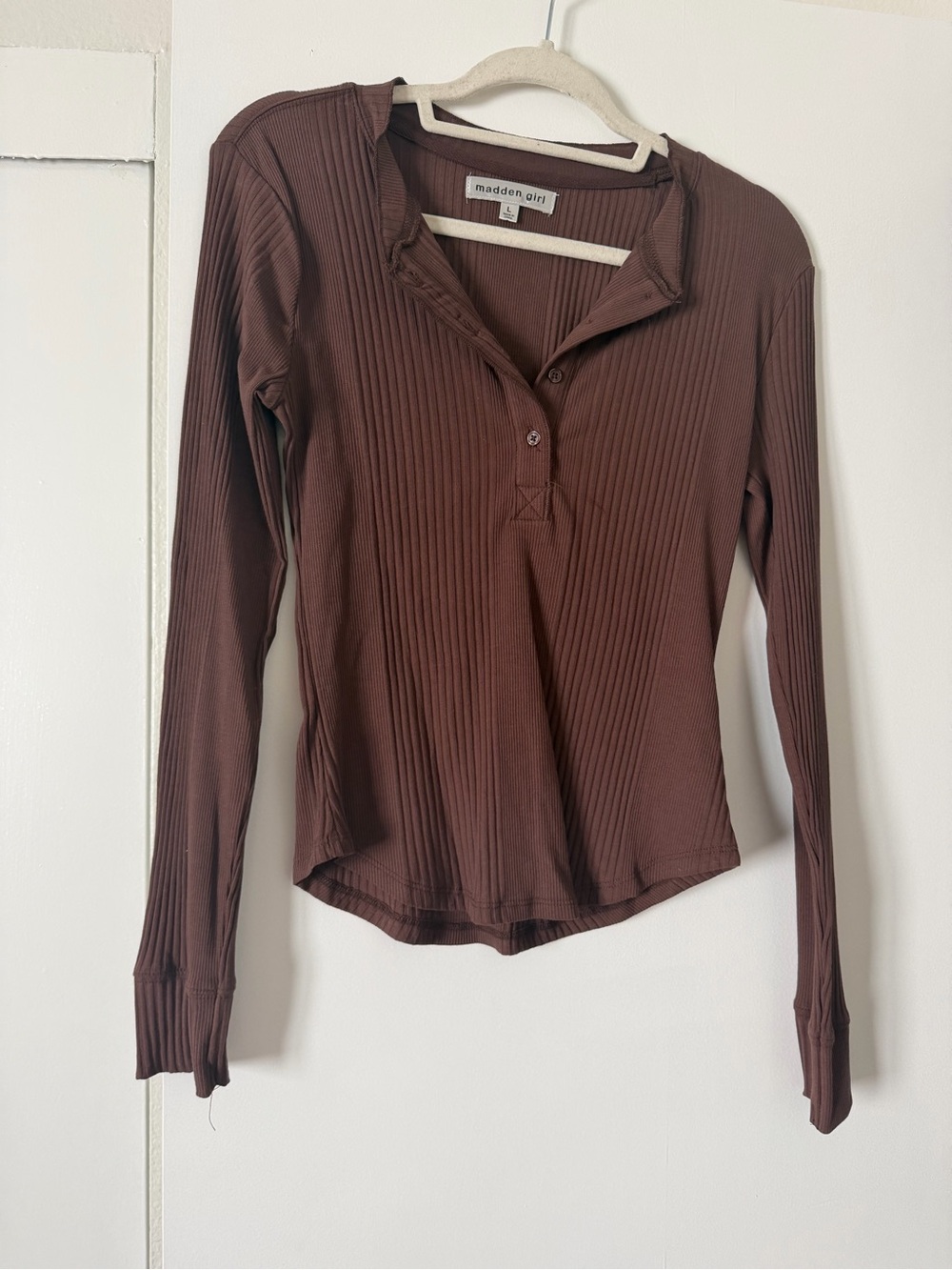 Madden Girl Ribbed Henley - Picture 2 of 3